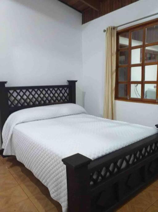 Amplia Casa En Paquera Apartman Kültér fotó